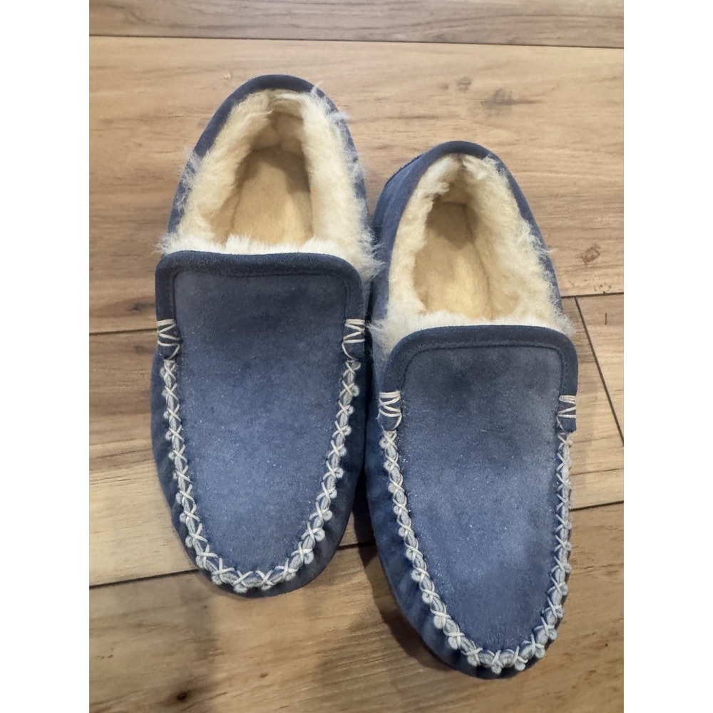 L.L. Bean Slippers Womens Size 7 Medium Blue Suede Moccasin Shearling Lined